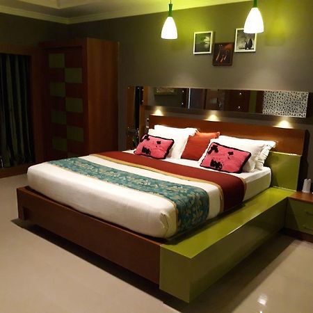 Holiday Hill Hotel & Suites Sultan Bathery Exterior foto