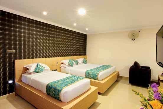 Holiday Hill Hotel & Suites Sultan Bathery Exterior foto