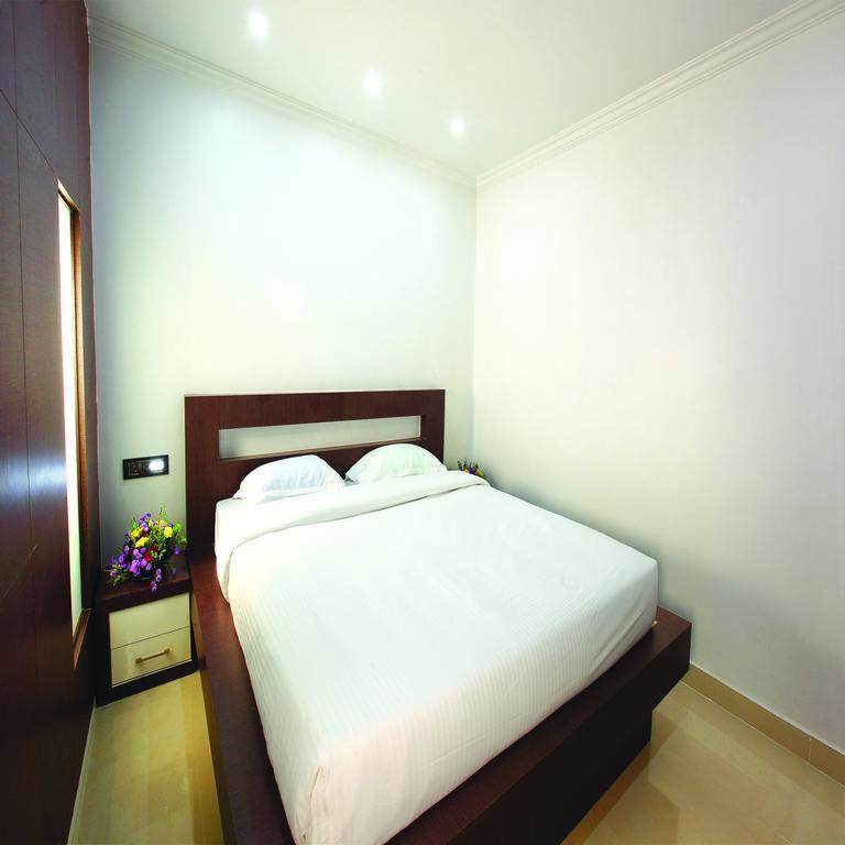 Holiday Hill Hotel & Suites Sultan Bathery Exterior foto