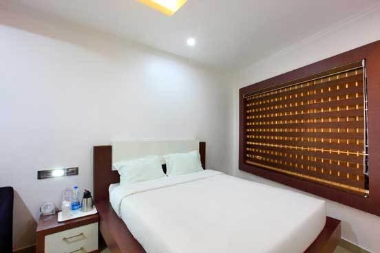 Holiday Hill Hotel & Suites Sultan Bathery Exterior foto
