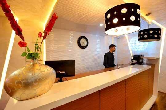 Holiday Hill Hotel & Suites Sultan Bathery Exterior foto